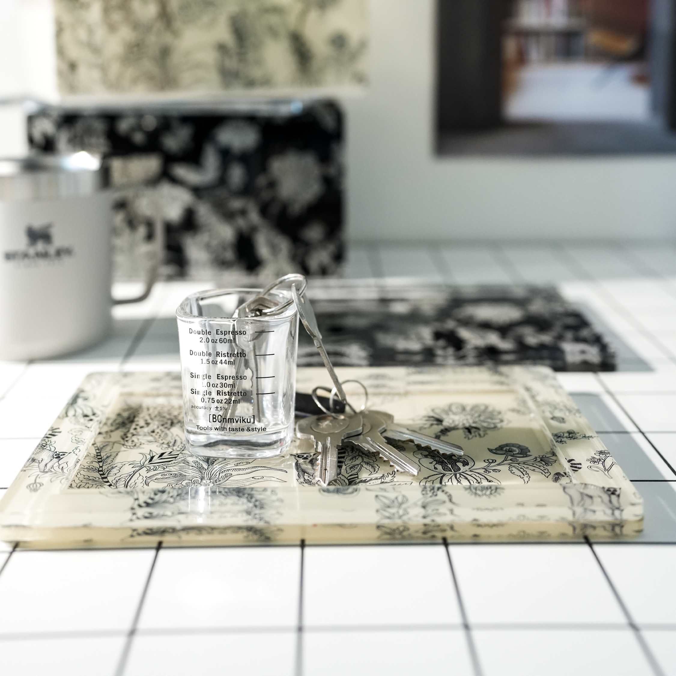 Notturno Neutral - Acrylic Tray