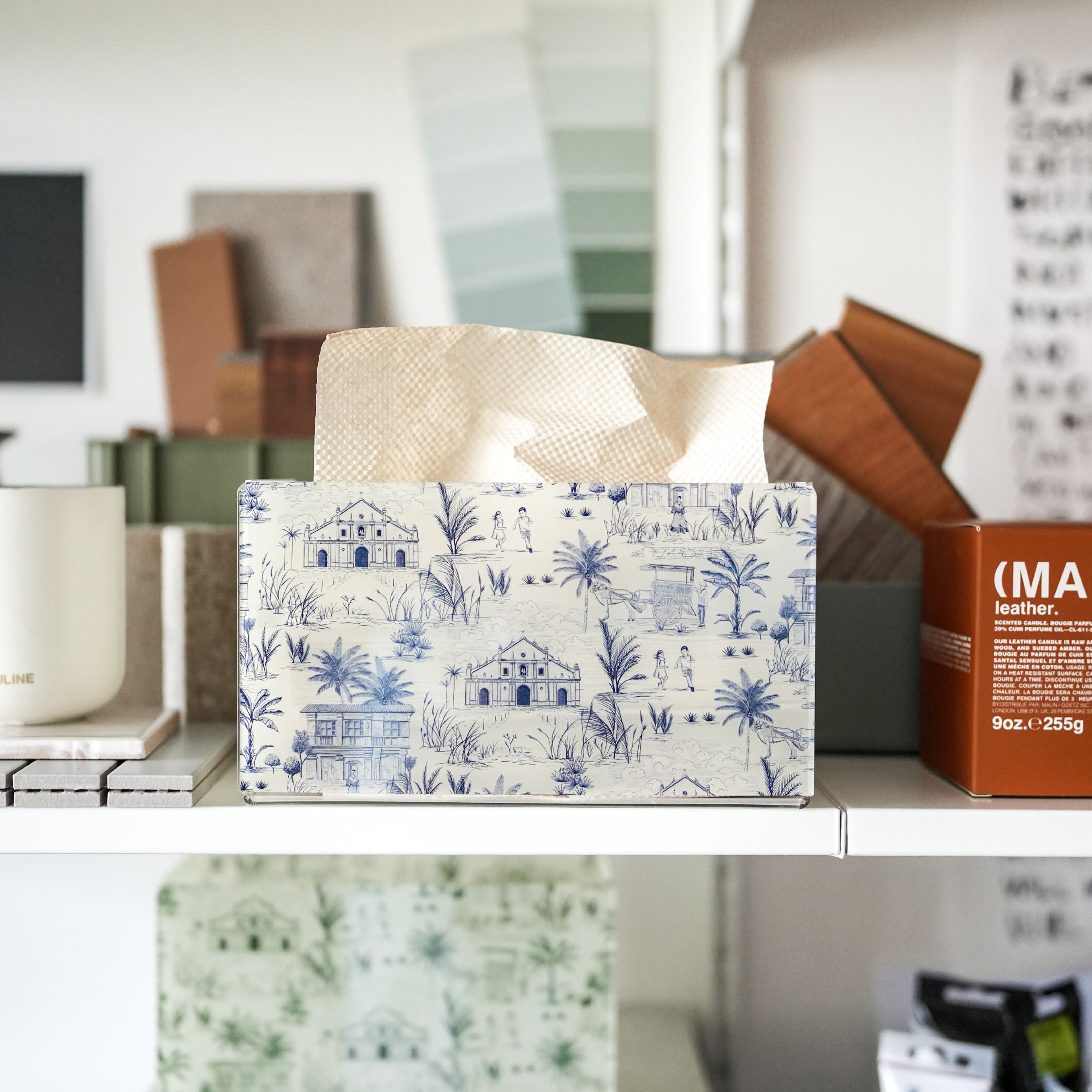 Vigan Azul - Hand Paper Towel Box