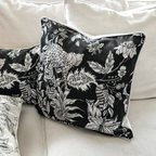 Notturno Noir - Throw Pillow Cover