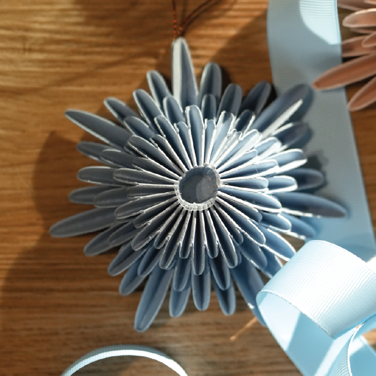 Paper Rosette Claro  - Ornaments