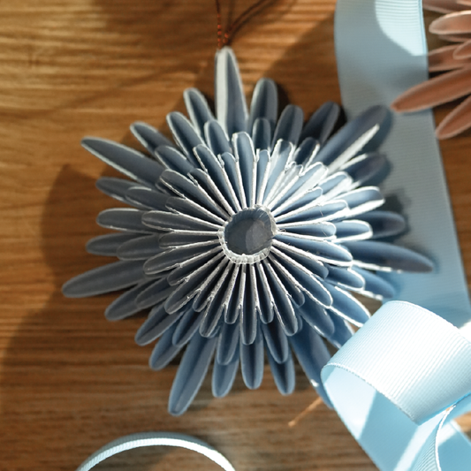 Paper Rosette Claro  - Ornaments