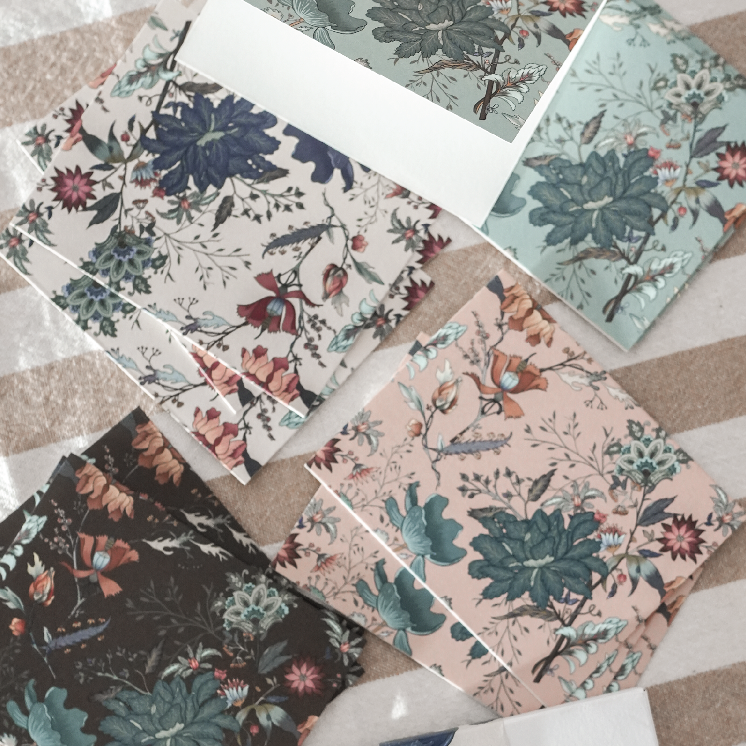 Floretta - Folded Cards and Envelopes (set of 12)