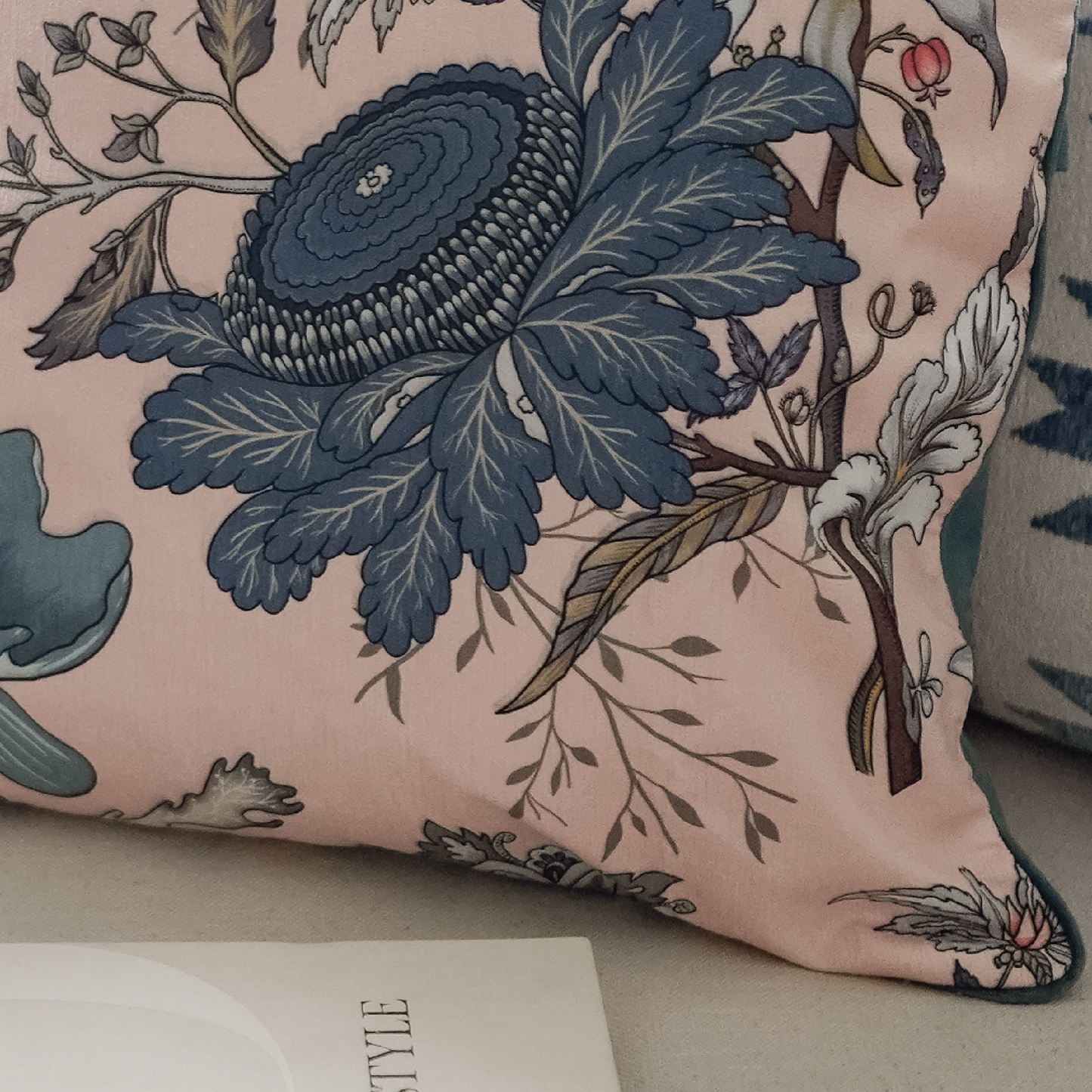 Floretta Pink - Lumbar Pillow Cover